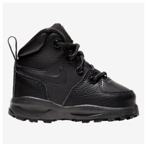 NIKE ⭐️ Manoa sneaker boots